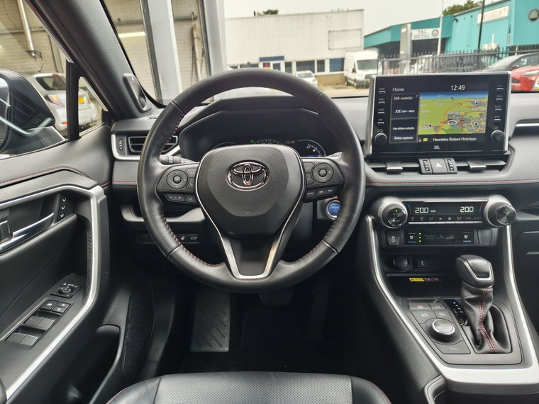 Vehicle Image 8