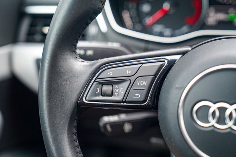 Vehicle Image 30