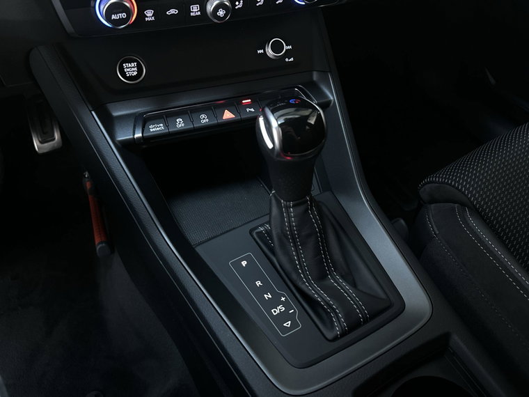 Vehicle Image 27