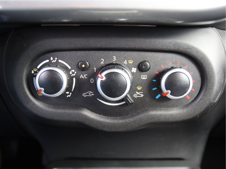 Vehicle Image 24