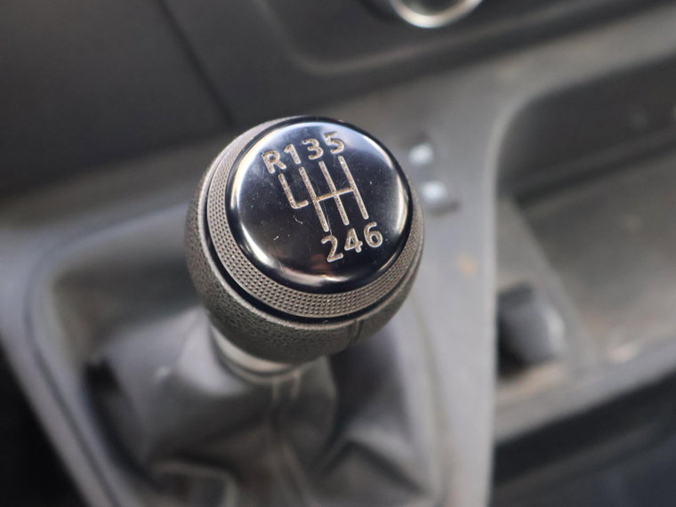 Vehicle Image 37