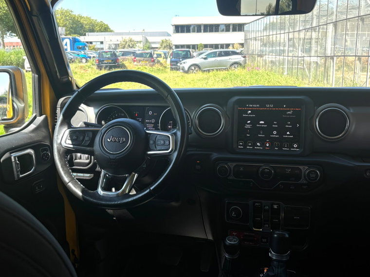 Vehicle Image 23