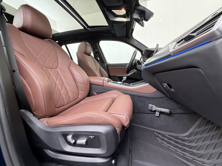 Vehicle Image 50