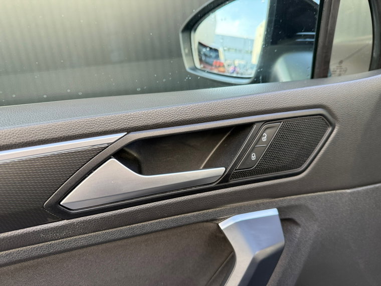 Vehicle Image 48