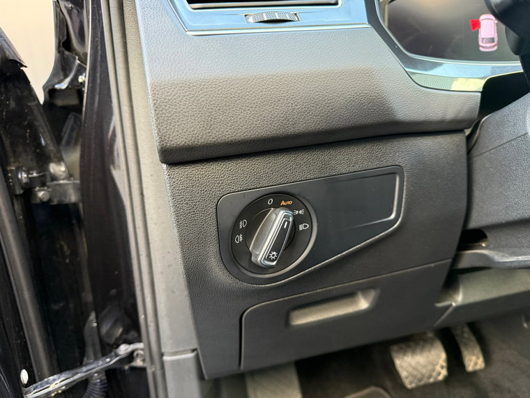 Vehicle Image 52