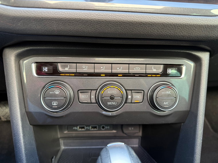 Vehicle Image 60