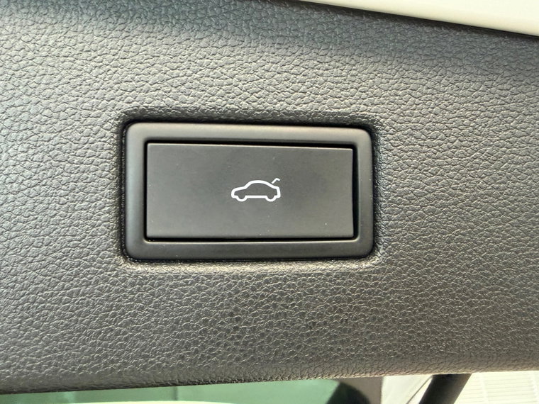 Vehicle Image 41