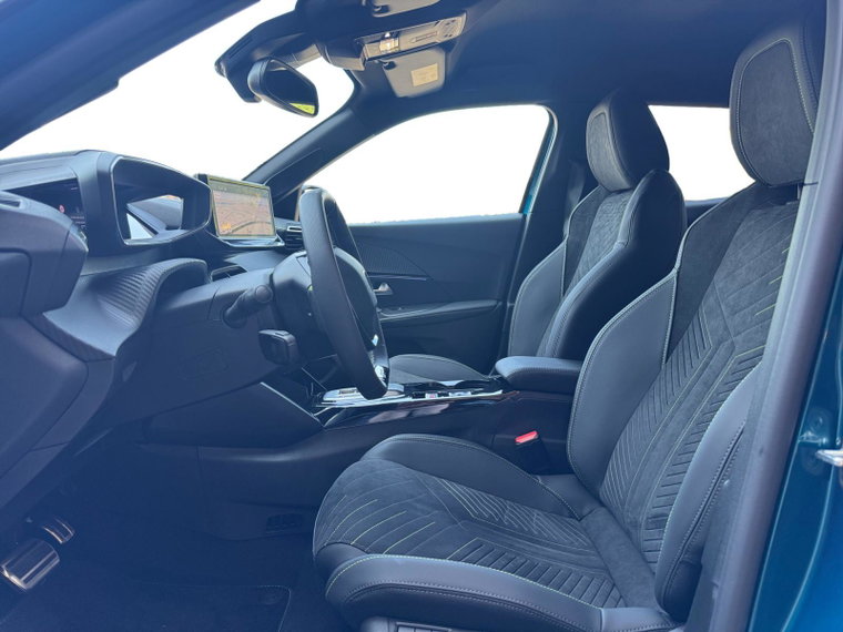 Vehicle Image 22