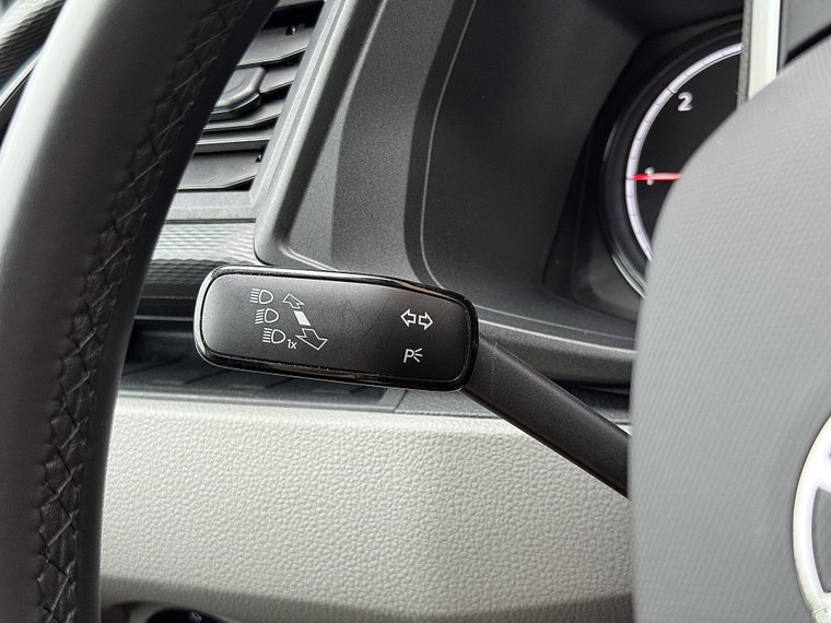 Vehicle Image 28
