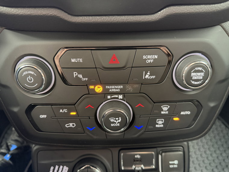 Vehicle Image 24