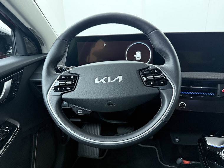 Vehicle Image 38