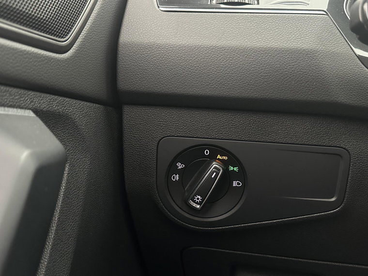 Vehicle Image 27