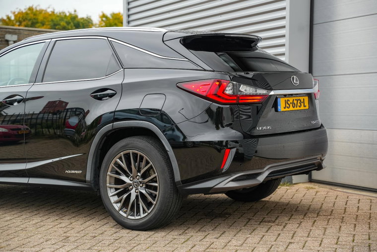 Vehicle Image 30