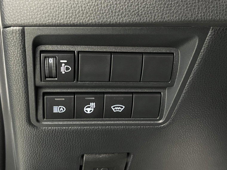 Vehicle Image 32