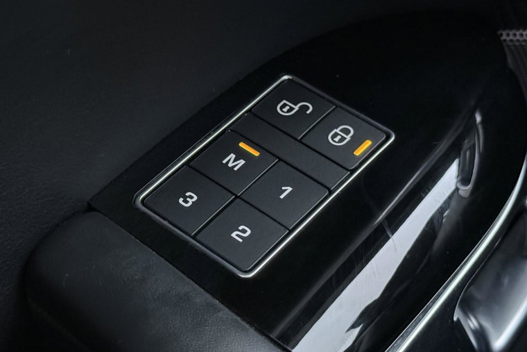 Vehicle Image 39