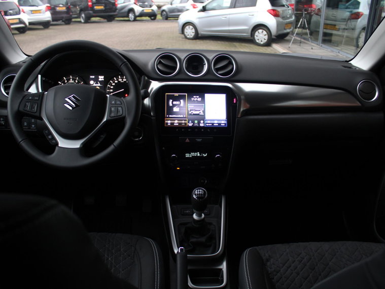 Vehicle Image 9
