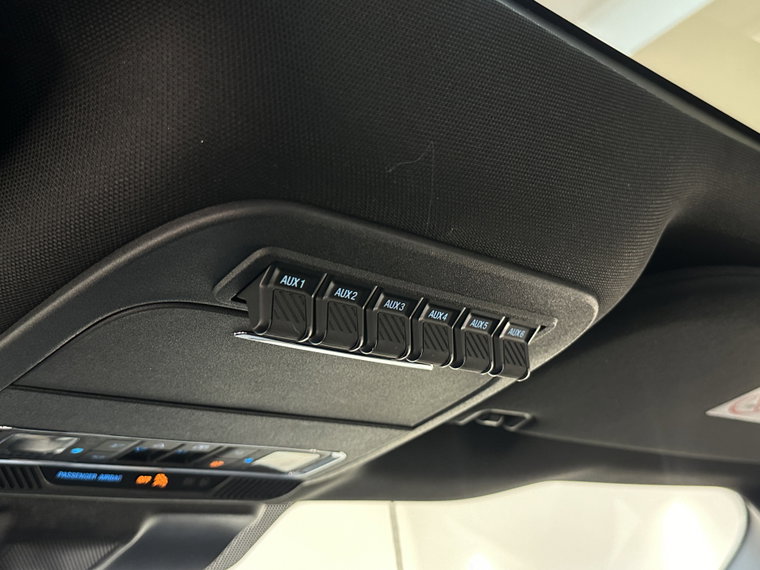 Vehicle Image 28