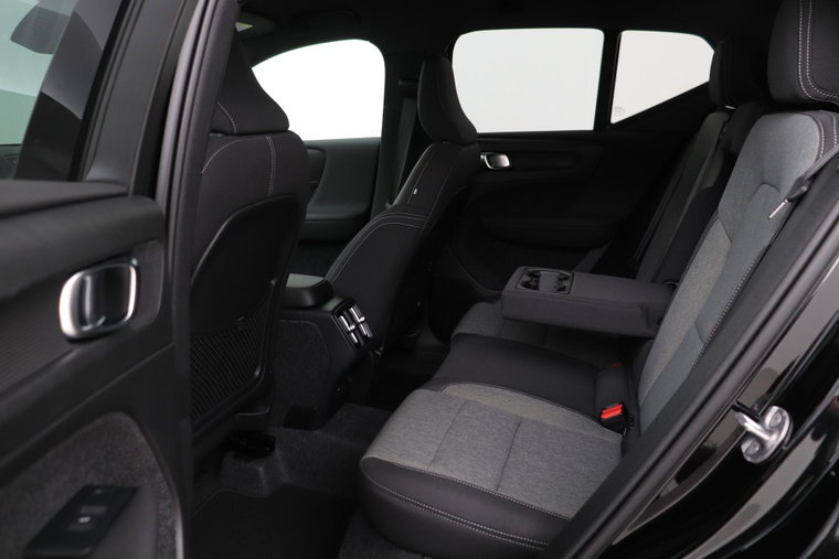 Vehicle Image 46