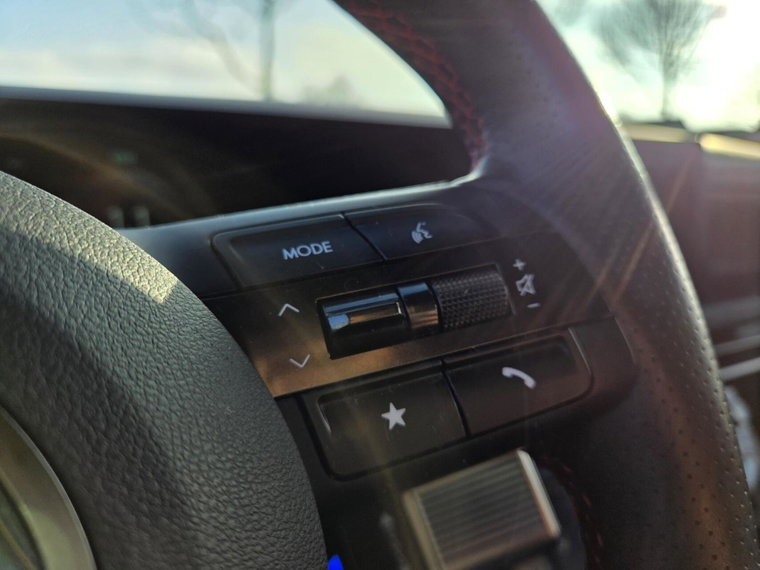 Vehicle Image 37
