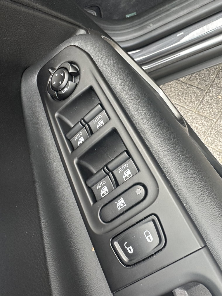 Vehicle Image 27