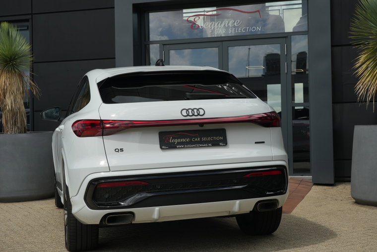 Vehicle Image 29