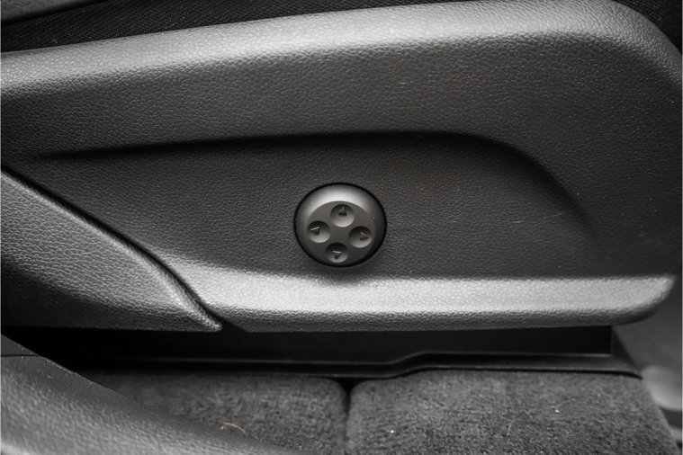 Vehicle Image 35