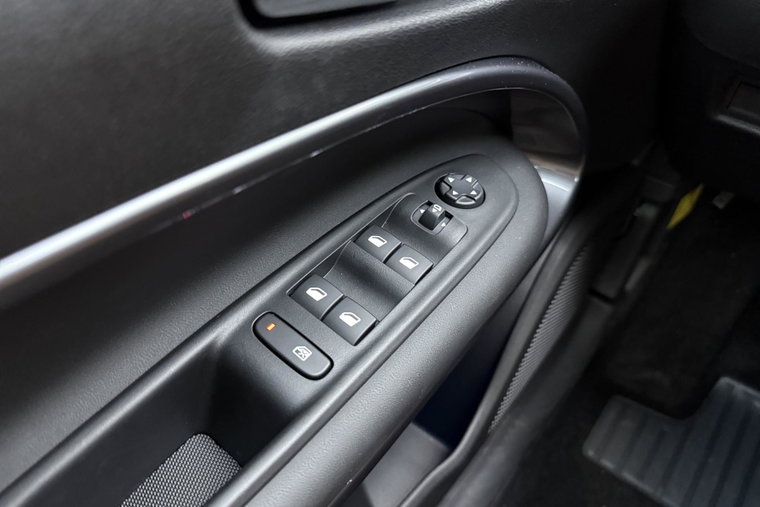 Vehicle Image 21