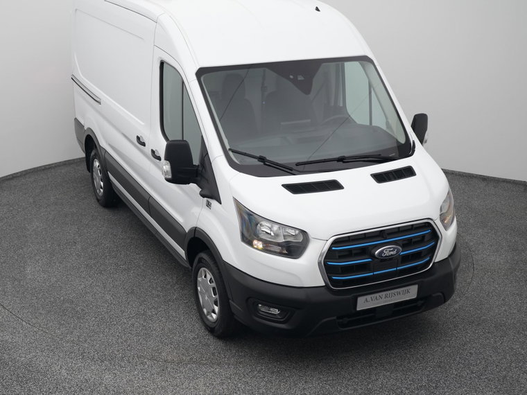 Vehicle Image 24