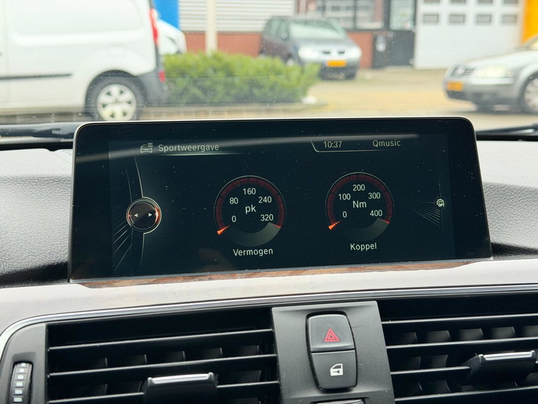 Vehicle Image 28