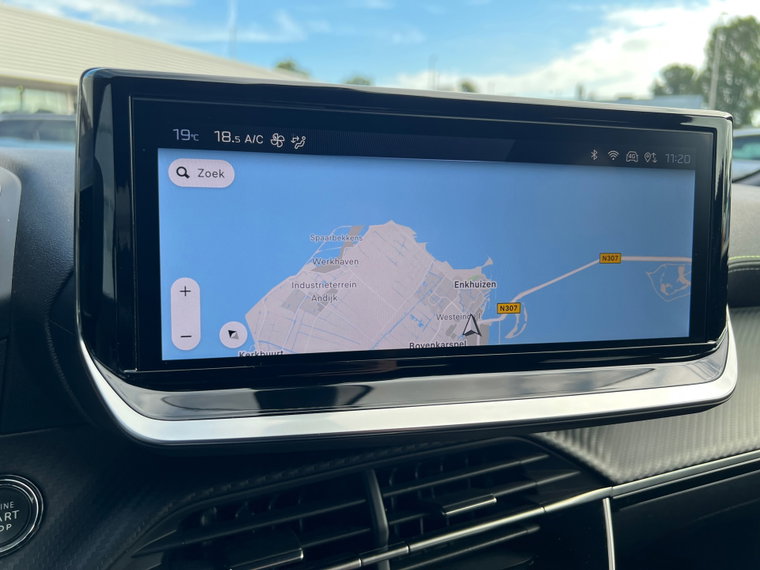 Vehicle Image 17