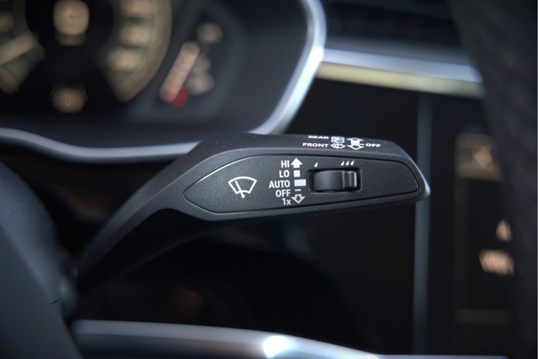 Vehicle Image 38
