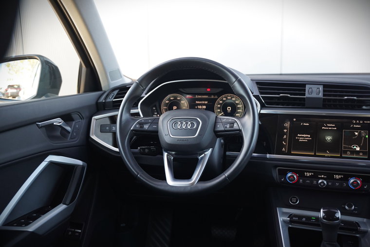 Vehicle Image 39