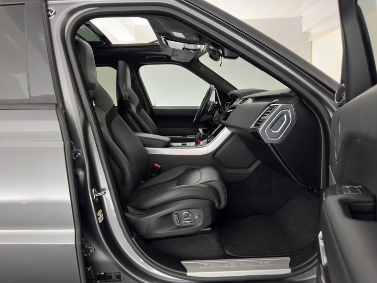 Vehicle Image 13