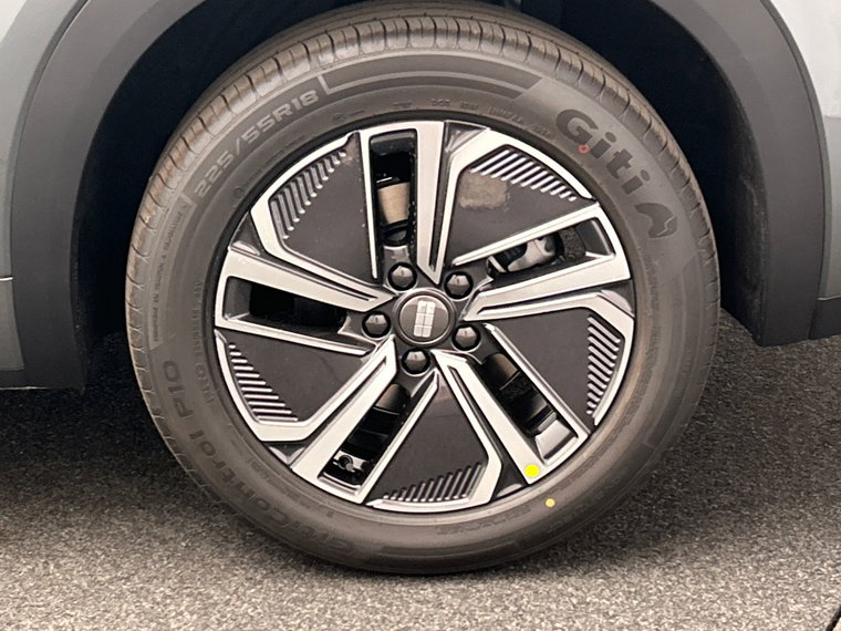 Vehicle Image 40