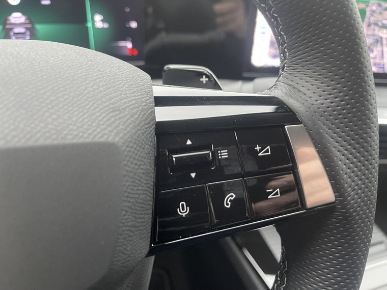 Vehicle Image 27