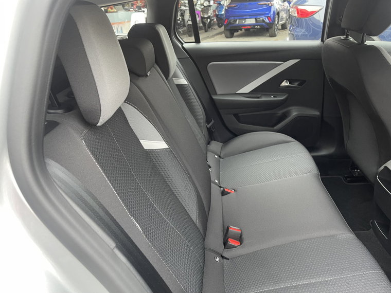 Vehicle Image 39