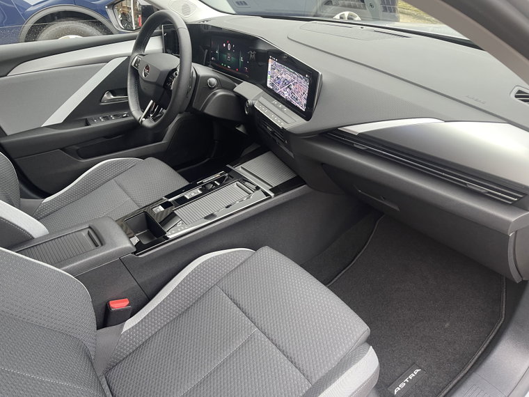 Vehicle Image 40