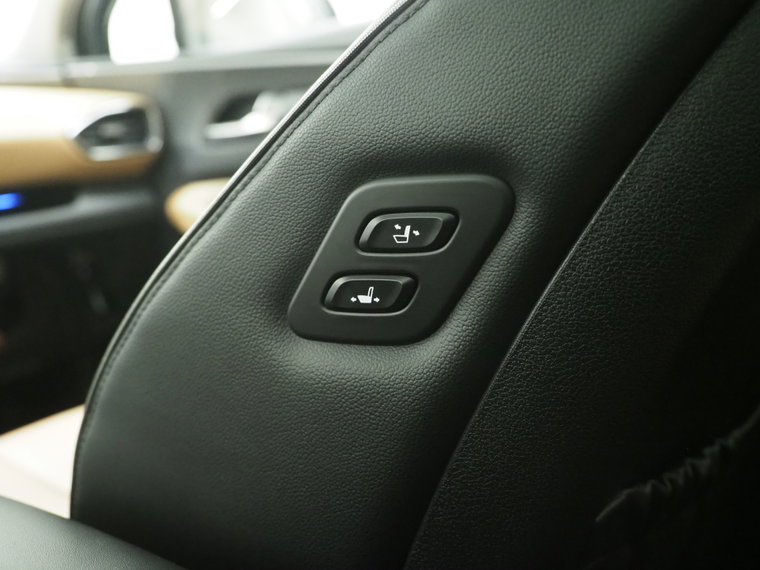 Vehicle Image 40