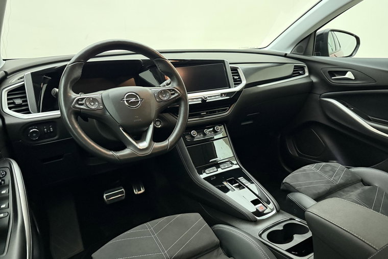 Vehicle Image 16