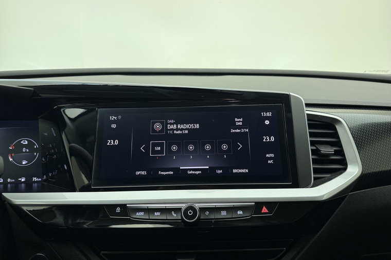 Vehicle Image 18