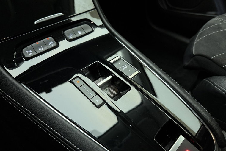 Vehicle Image 33