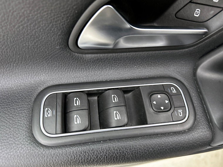 Vehicle Image 38