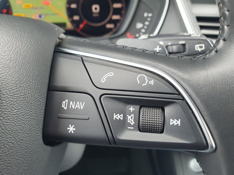Vehicle Image 38