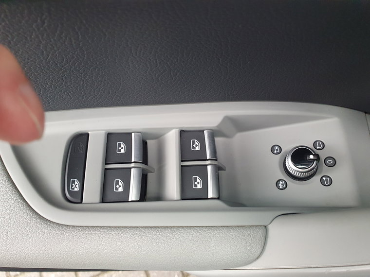 Vehicle Image 43