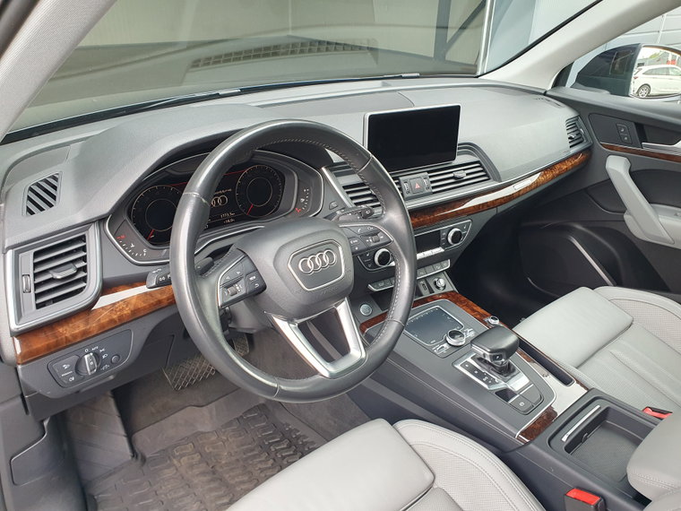 Vehicle Image 48