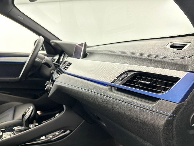 Vehicle Image 33