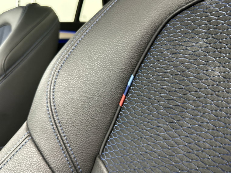 Vehicle Image 38