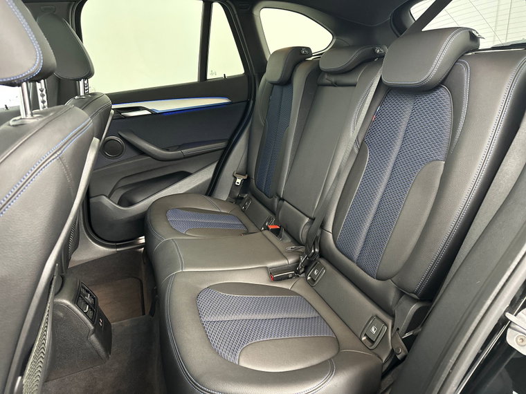 Vehicle Image 40