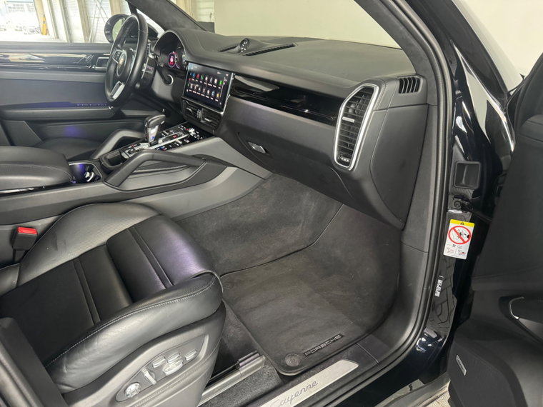 Vehicle Image 38