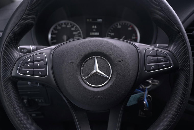 Vehicle Image 23